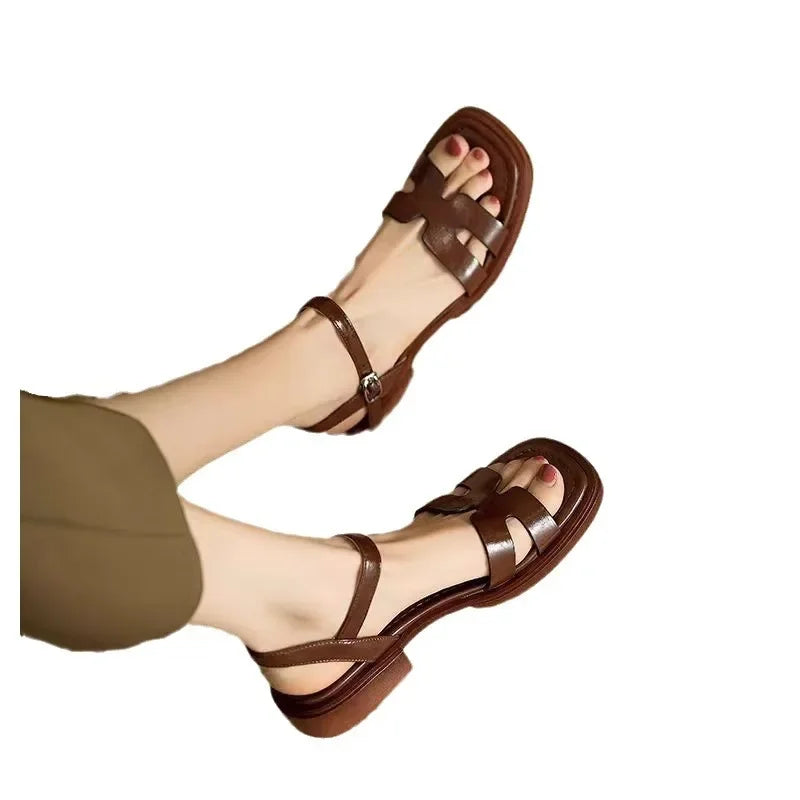 Sandalias Planas Elegancia Retro